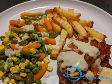 带娃在家模拟飞行15小时，引网友围观：用爱和创意抵御生活的无奈-8711