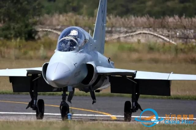贵飞首爆FTC-2000G战斗机先进座舱，一平三下时髦度爆表-4867