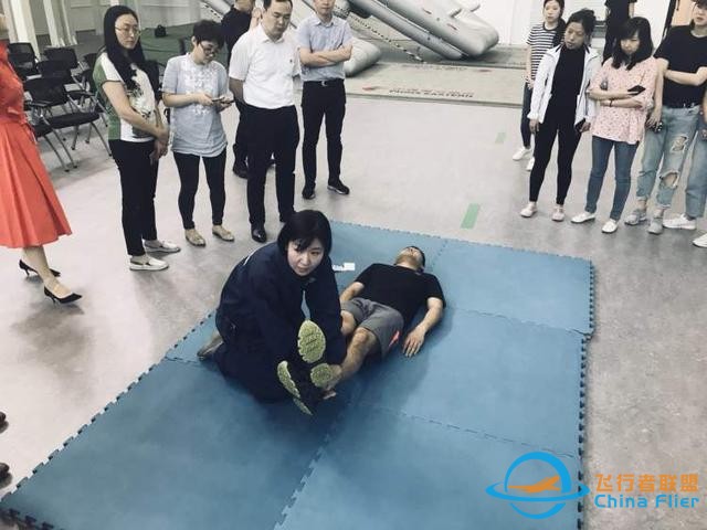 飞机上发生危情，只能“听天由命”？这些安全乘机常识有必要了解一下-8294