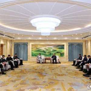 娄底市政府与湖北蔚蓝通用航空科技股份有限公司举行会谈