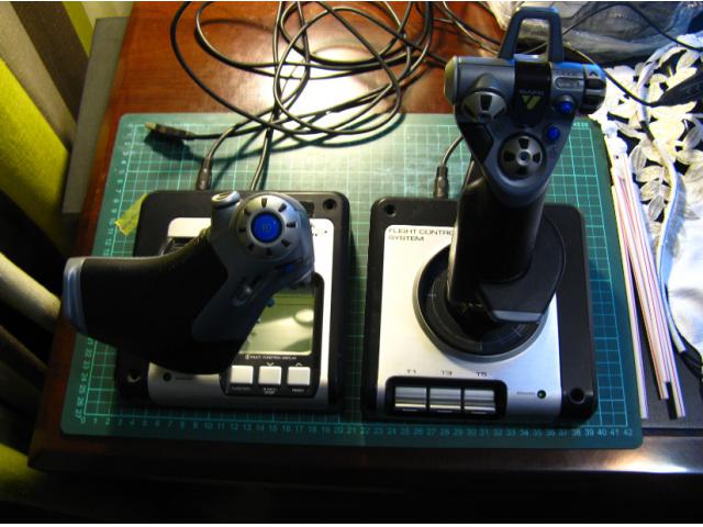 saitek X52飞行摇杆